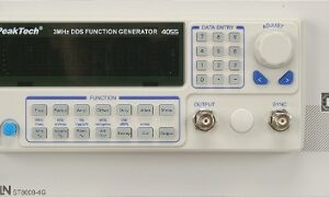 DDS-Wobbel-Funktionsgenerator 0...3MHz/0...20Vss, 48TE, mit USB-Schnittstelle