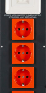 PC-Feld, Doppel RJ45, 4x Schukosteckdose rot, für SybaPro-Systemtisch, 2ME