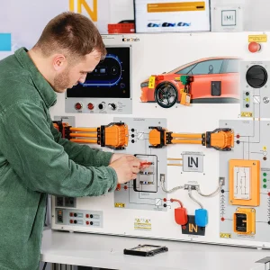 HV-Fahrzeuge sicher diagnostizieren und instand setzen mit dem CarTrain